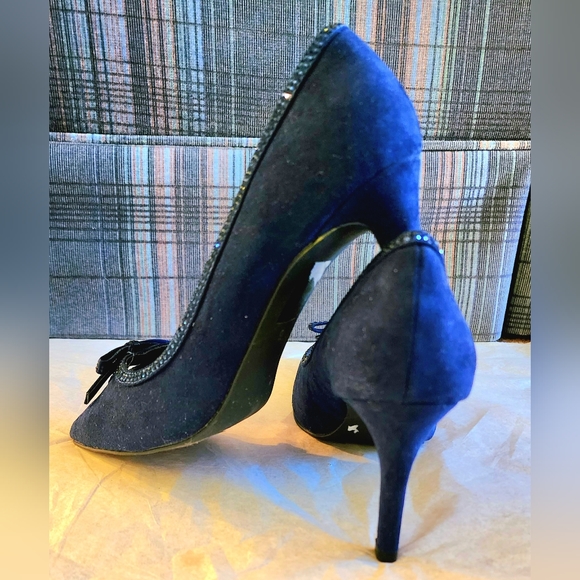 Gorgeous Blue suede sequent pumps - Picture 2 of 6